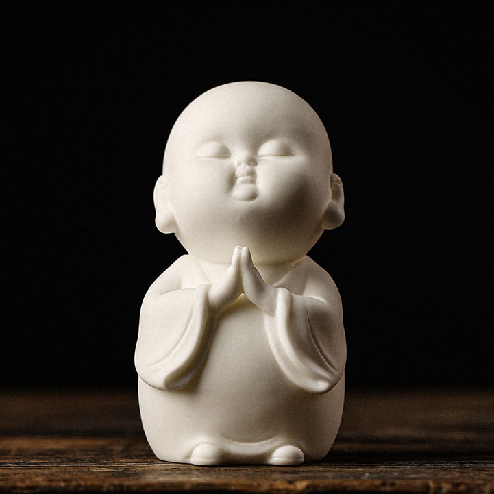 White porcelain-praying little monk 6*5.5*10.5cm