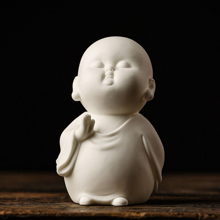 White porcelain-praying little monk 7*6*10.5cm
