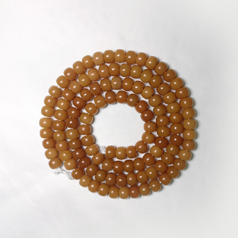 114 apple beads (8 * 6mm) were collected from weat