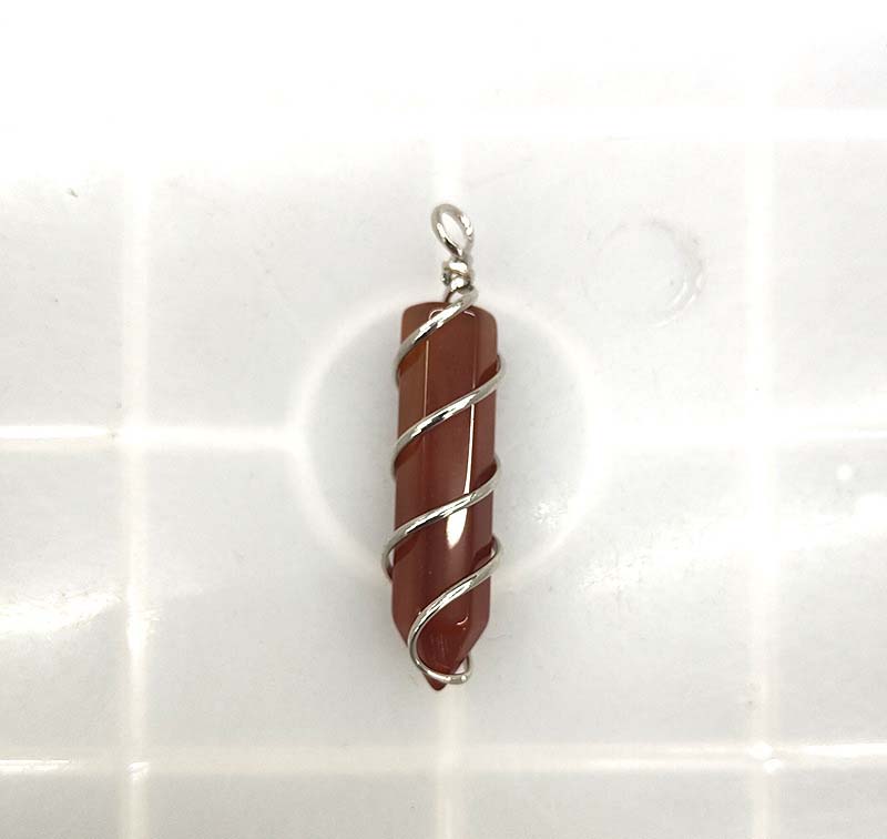 Silvery red agate