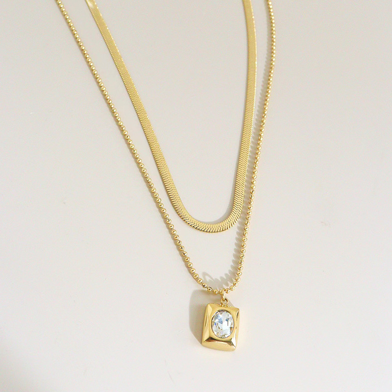 3:DDK063 Gold and white diamond
