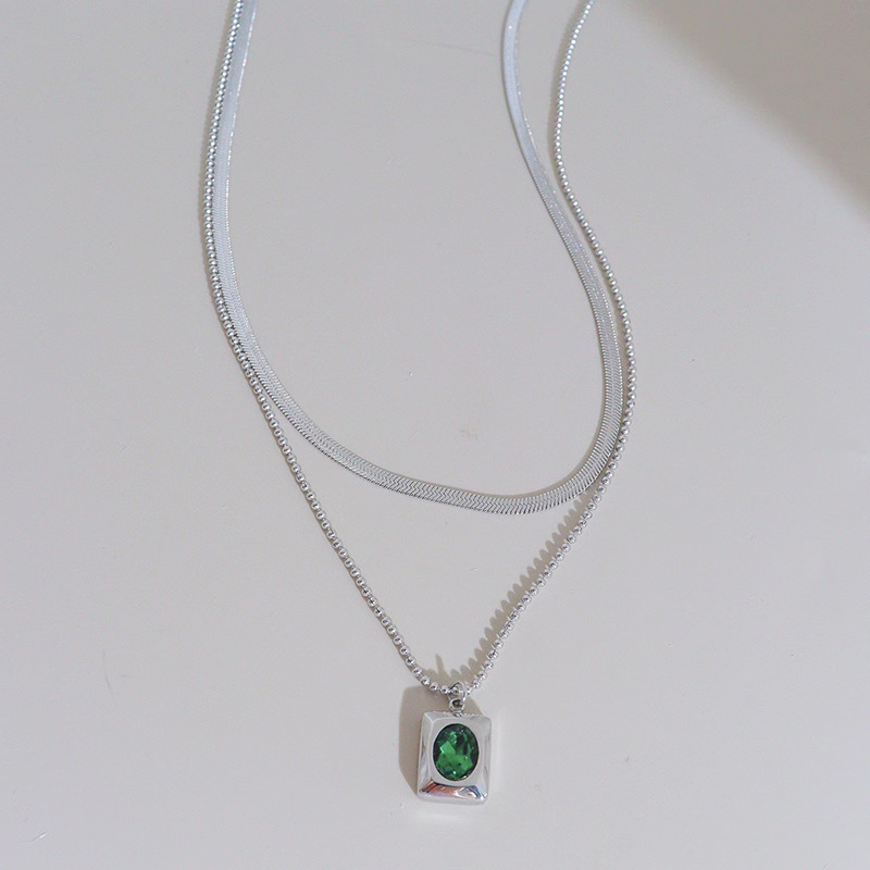 4:DDP061 Silver green diamond