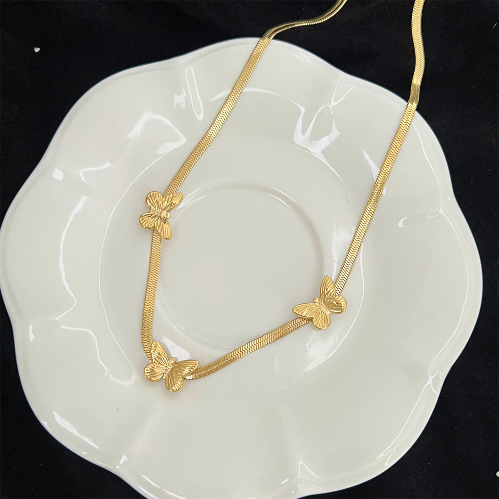 1:CDK975 necklace gold