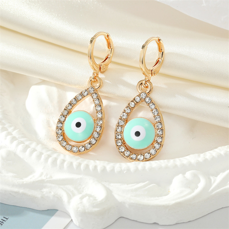 2:Light blue earrings