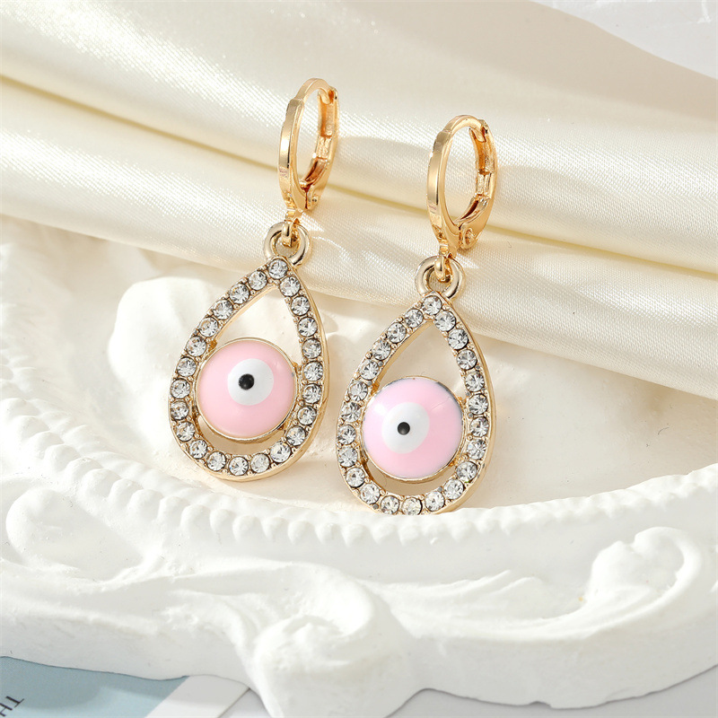 4:Pink earrings
