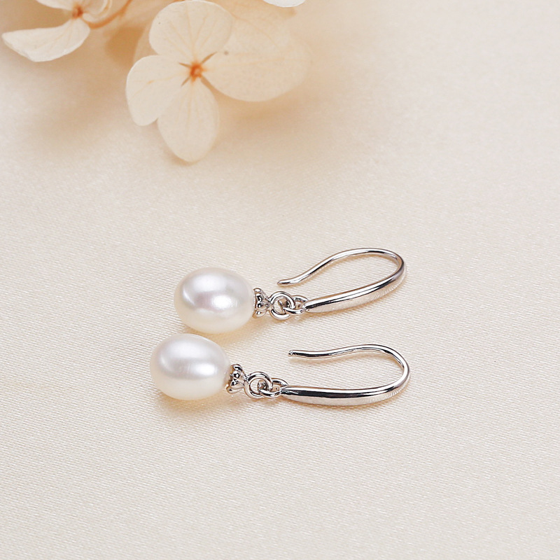 7mm white pearl with platinum ear hook