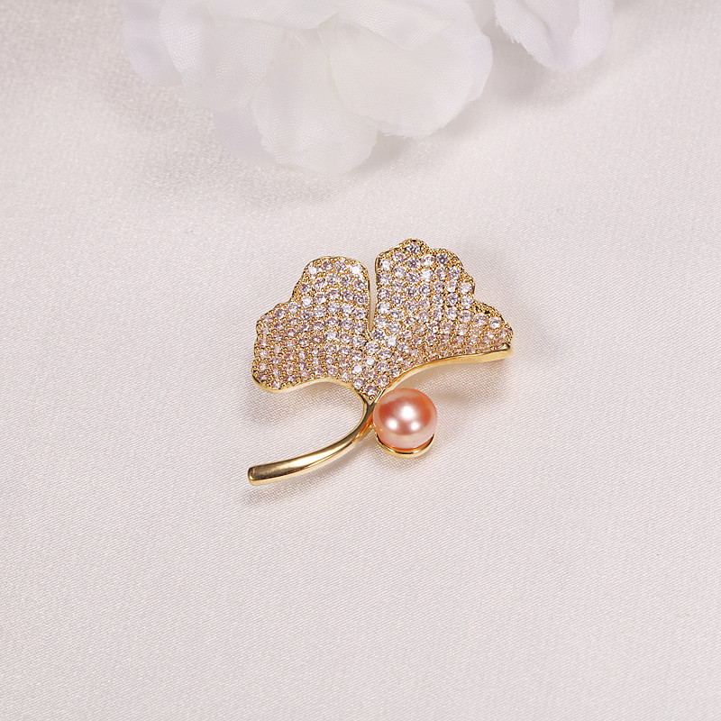5:8mm pink pearl gold brooch