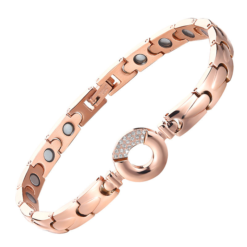 Rose gold with diamonds 2