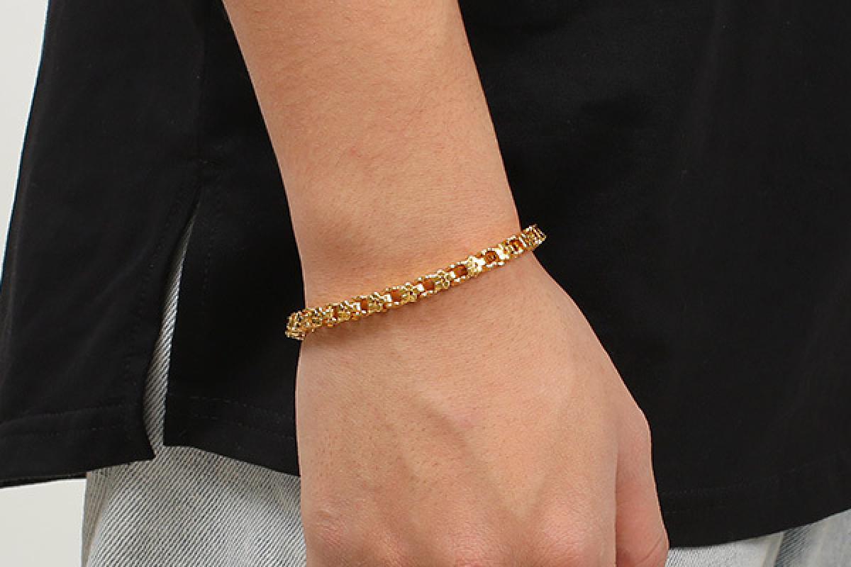 8:gold bracelet 20cm,5mm