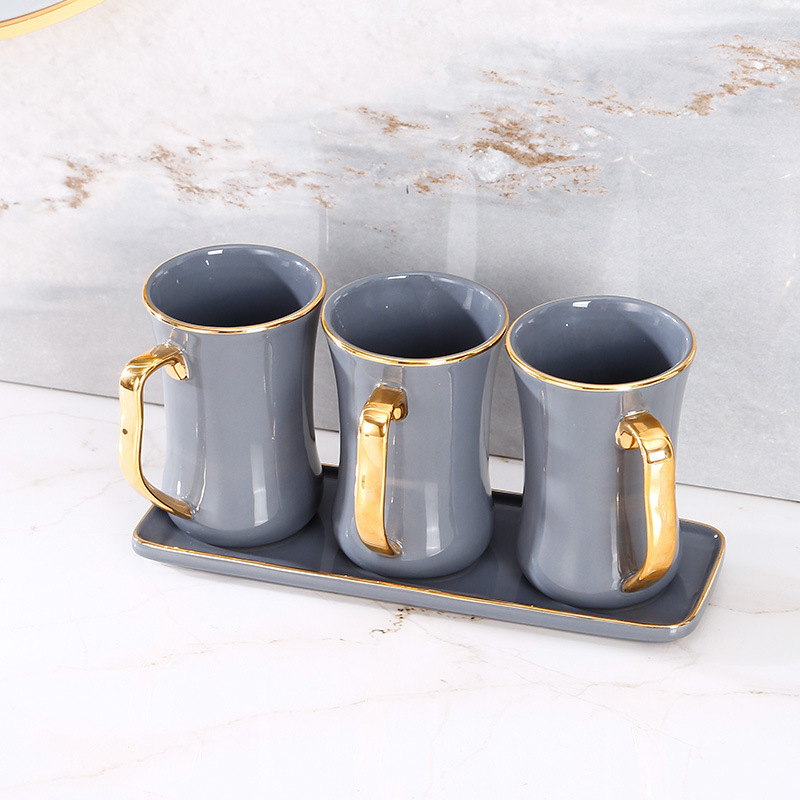 Three-cup four-piece set