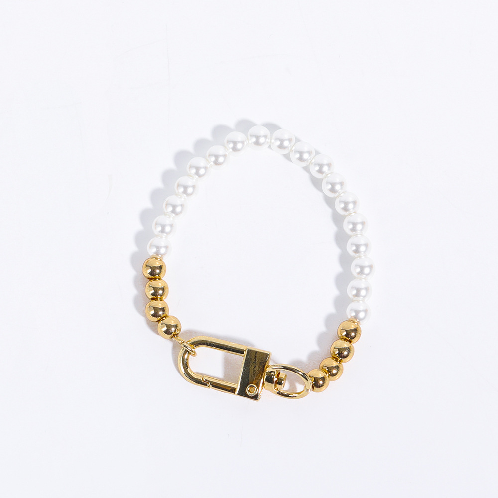 2:Gold bracelet 14cm