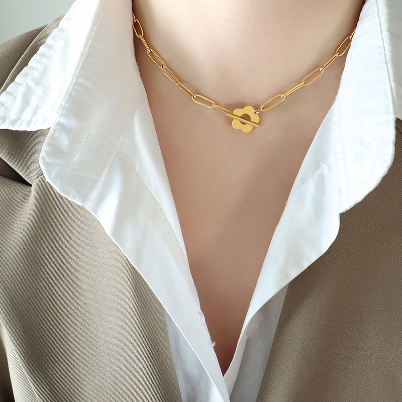 Gold necklace - 37cm