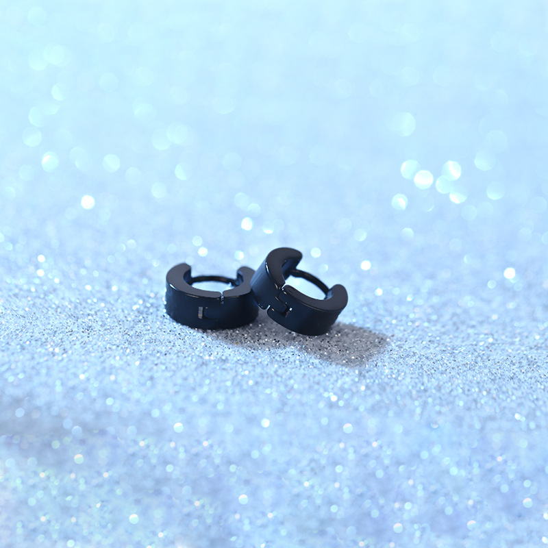 4*7mm earrings flat black
