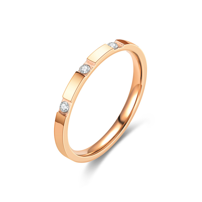 4:Rose gold 3 diamonds