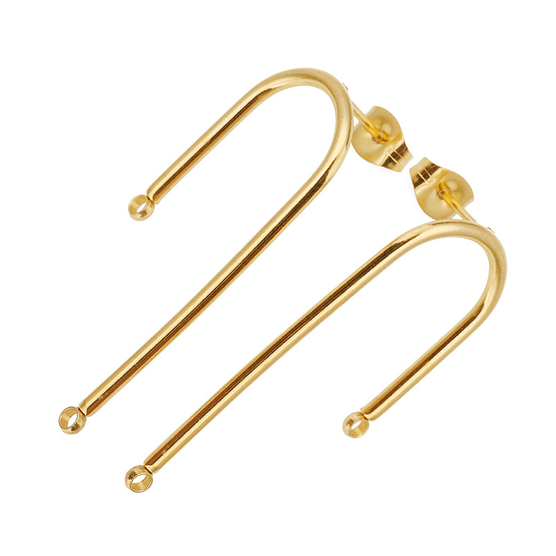 1:U-shaped earrings in gold