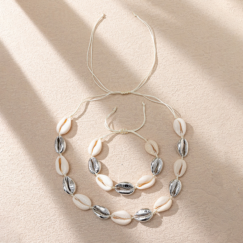 4:Silver necklace bracelet