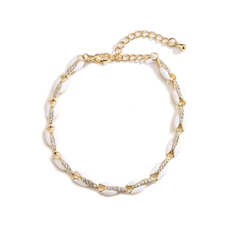 2:White bracelet 18cm