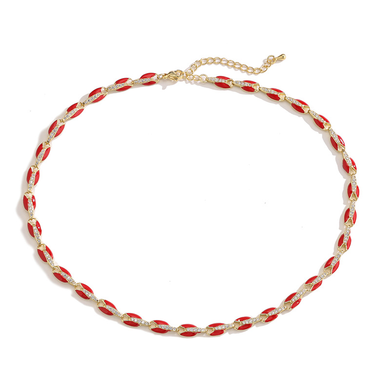 Red necklace 40cm