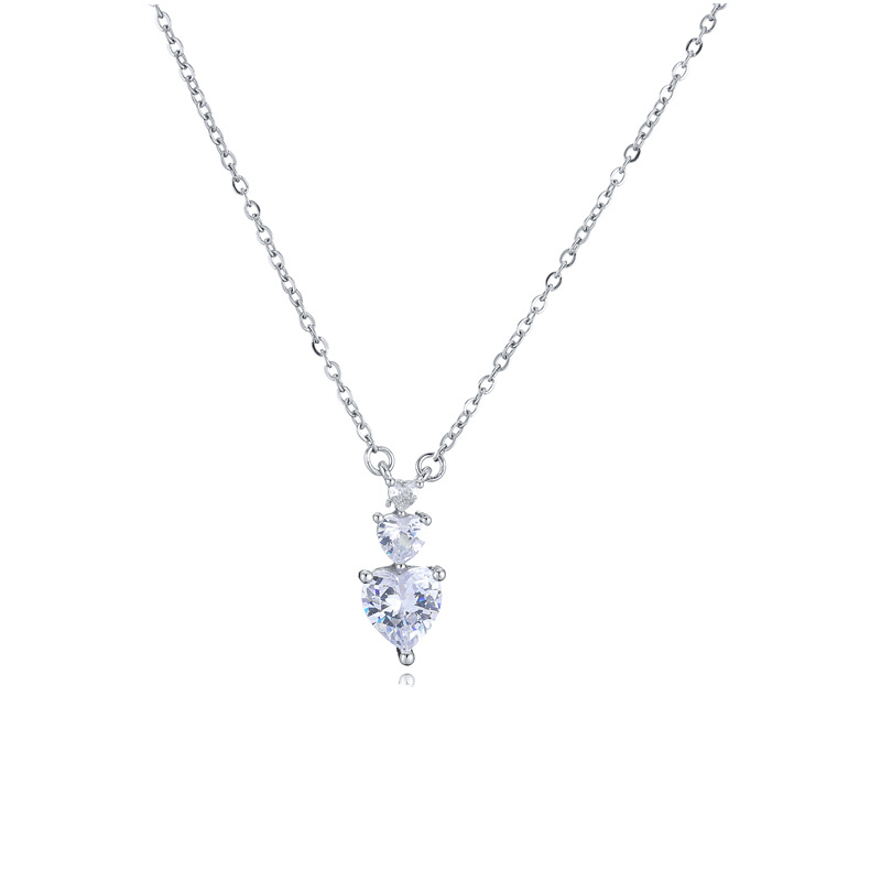 2:White gold and white diamond necklace