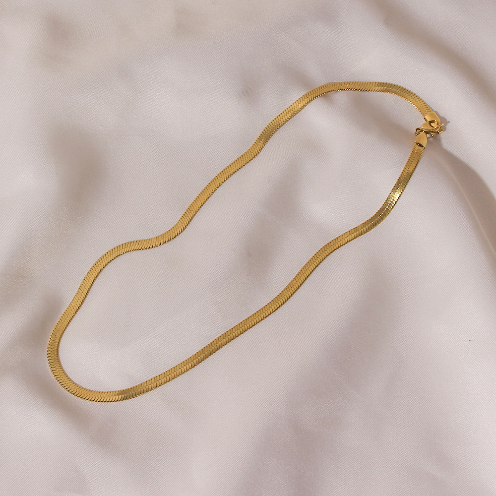 3:Gold necklace 45CM