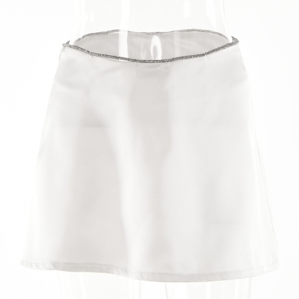 Short skirt white