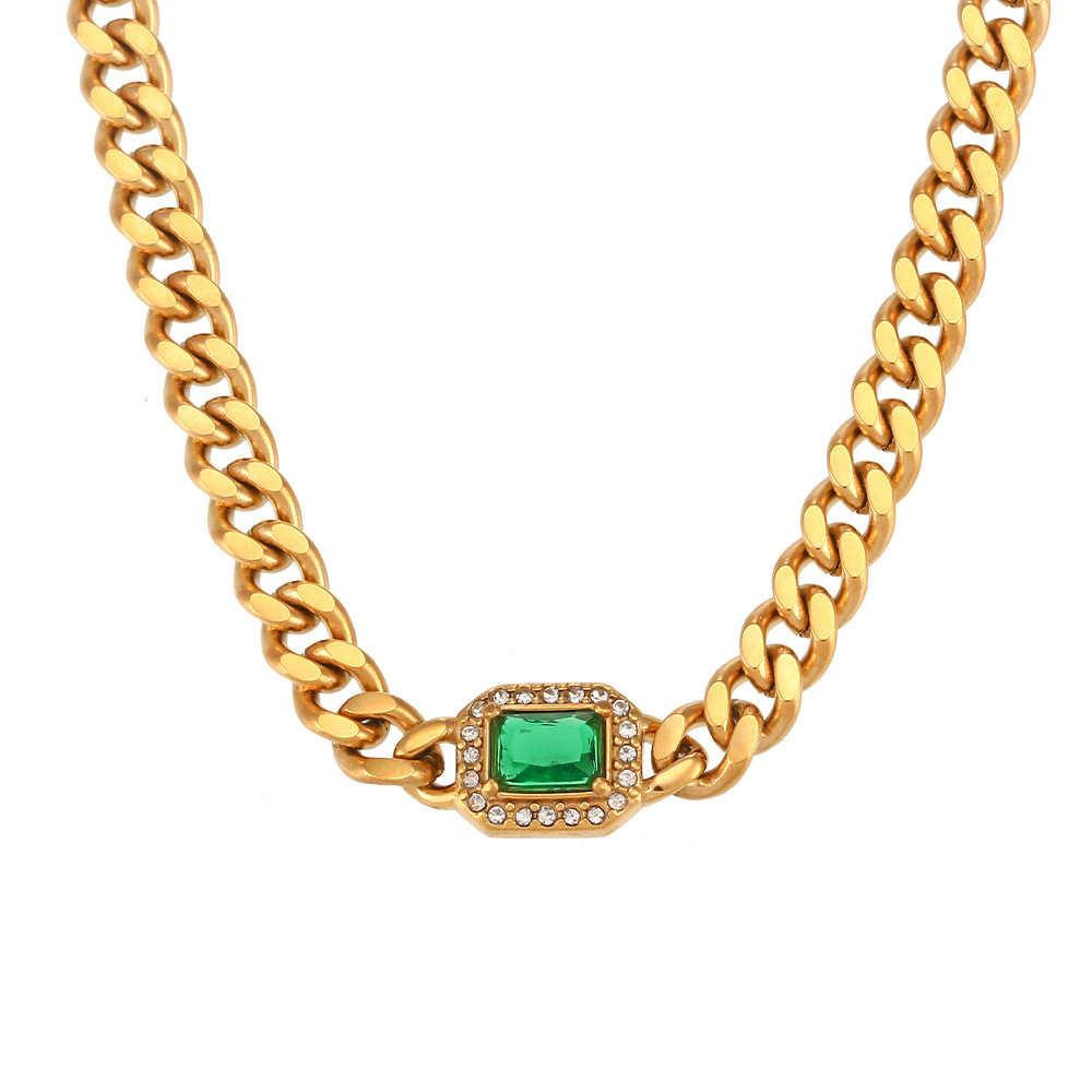 7:Necklace green