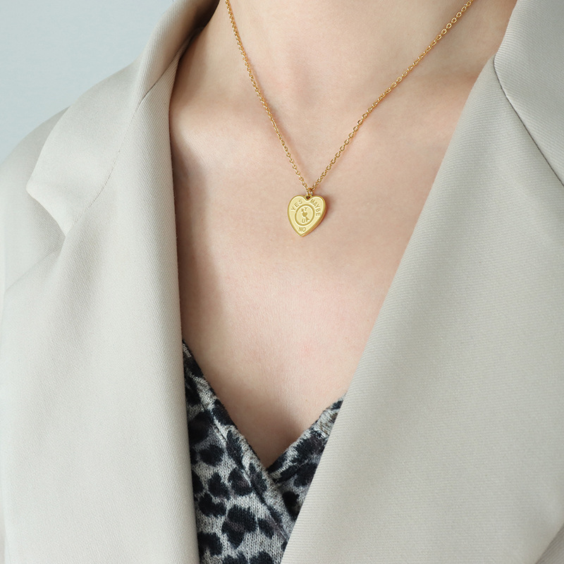 Gold peach heart necklace - 40cm