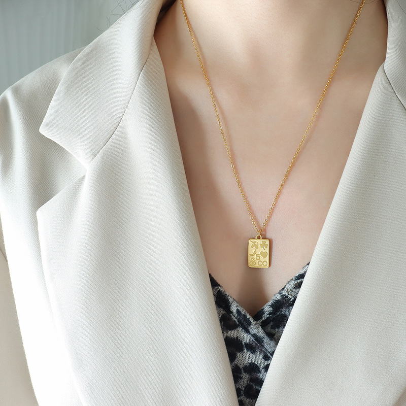5:Gold square plaque necklace - 46cm