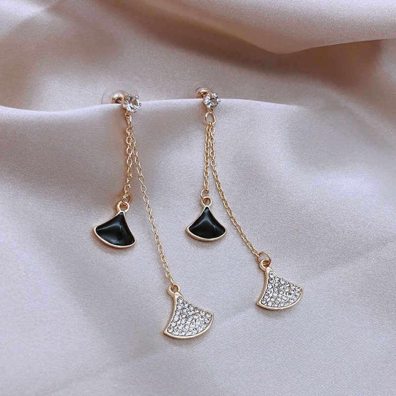 Gold/black earrings