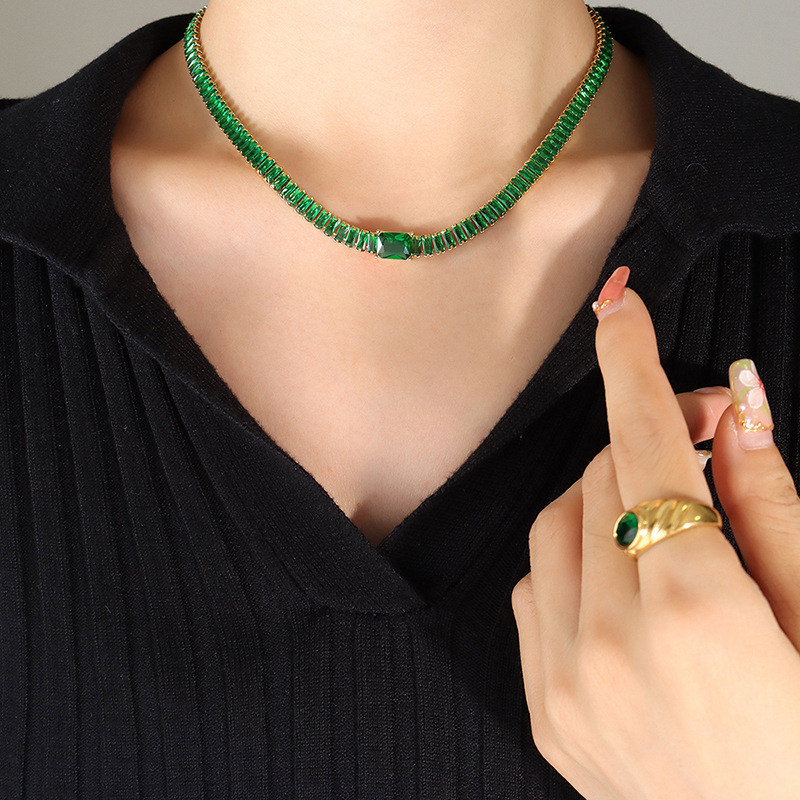 Green Necklace -40+5cm