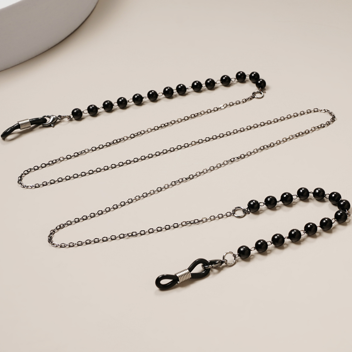 4:Black chain black pearl