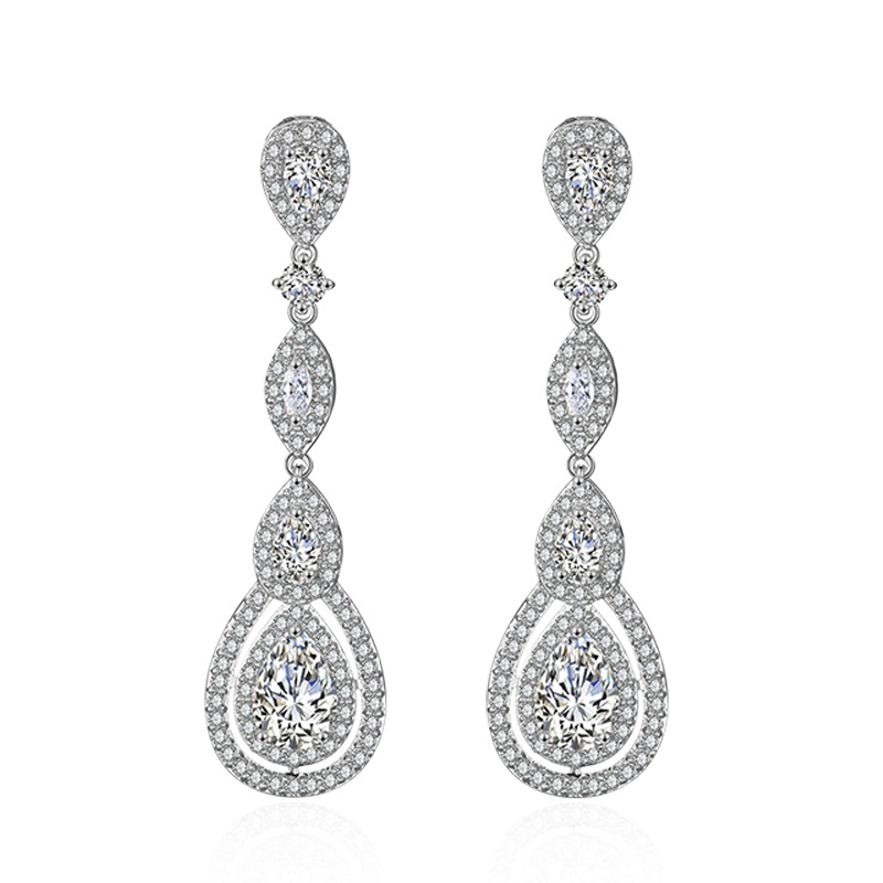 Earring platinum color plated