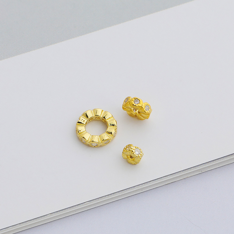 gold color plated 4x2mm, Internal diameter 2mm