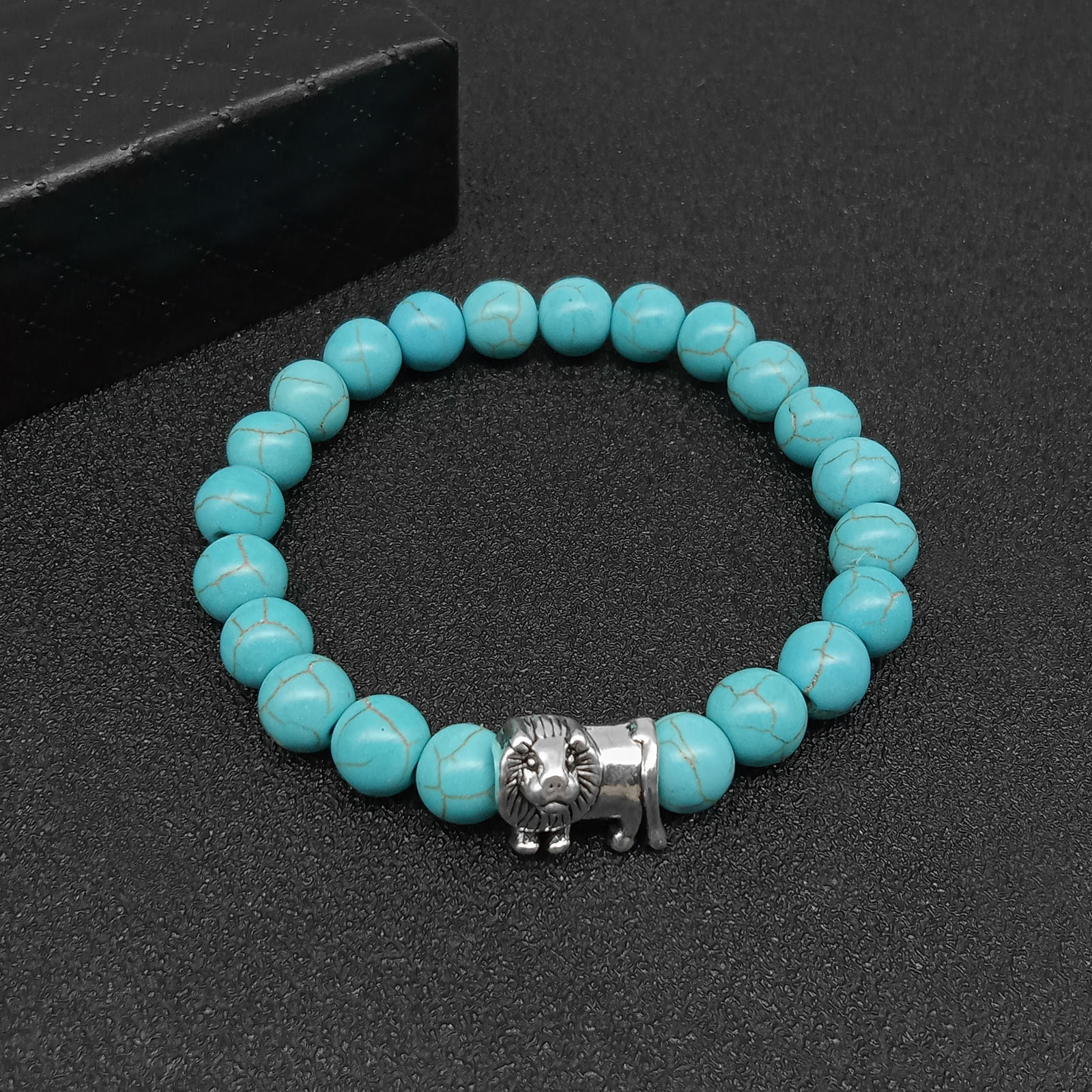 Lion turquoise Hand String