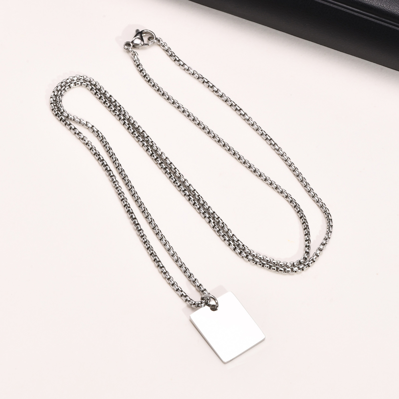 Steel pendant with chain