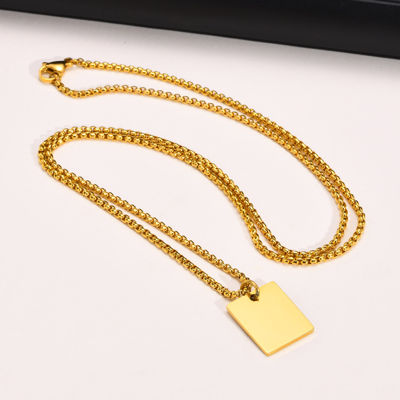 4:Gold Pendant with chain