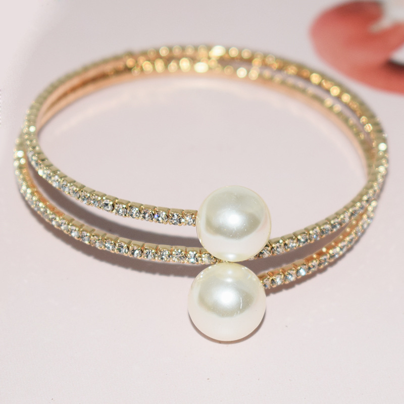 5:2 rows of golden white diamonds (2 pearls)