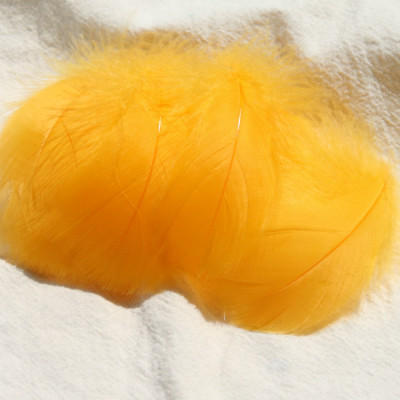 золотисто-желтый