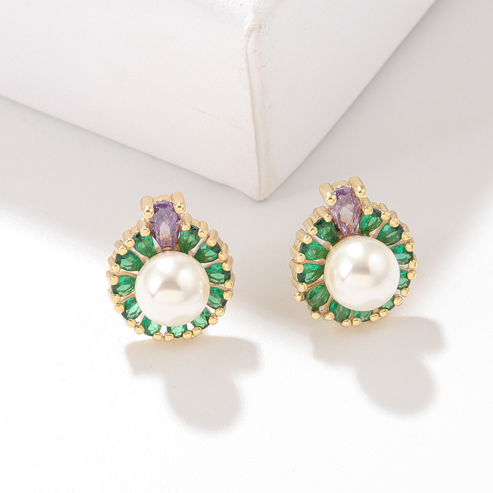 2:Green zircon pearls