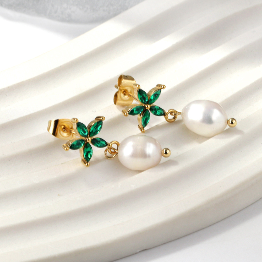Five-petal Green Diamond White Pearl