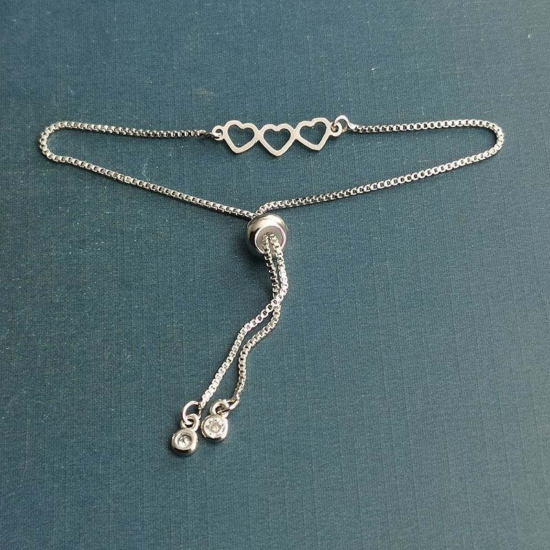 2:Silver bracelet