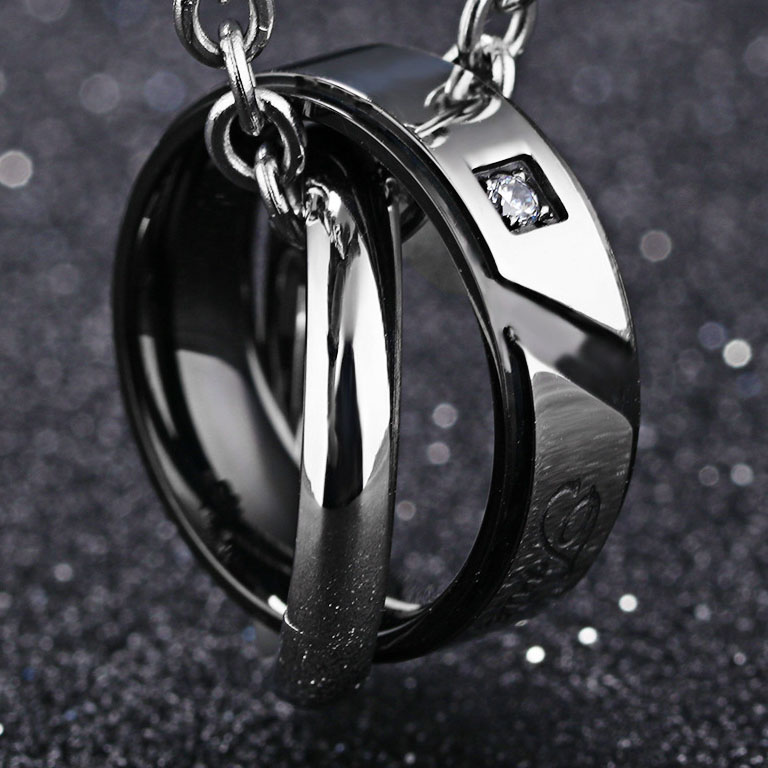 Black pendant [without chain]