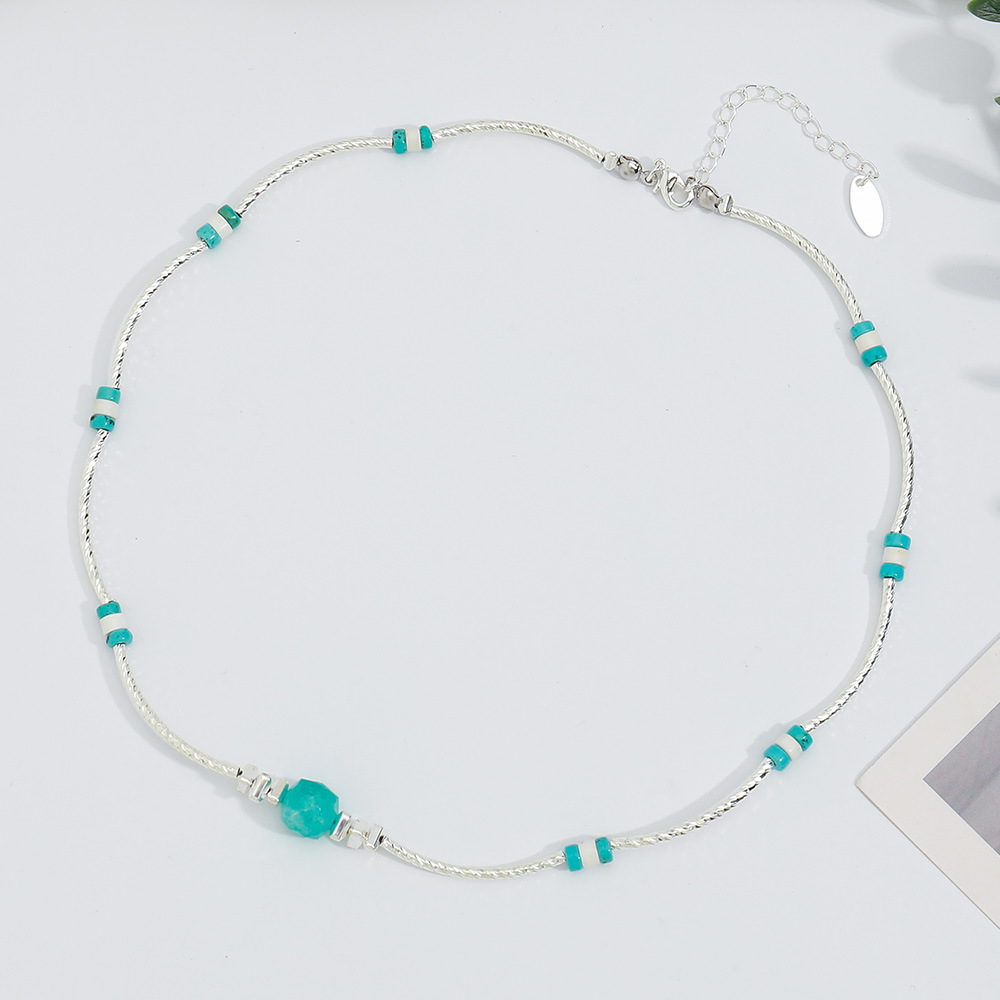 1:A turquoise necklace