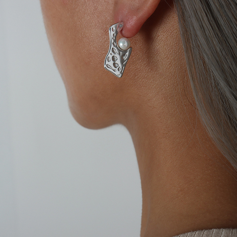 A earring 11x25mm