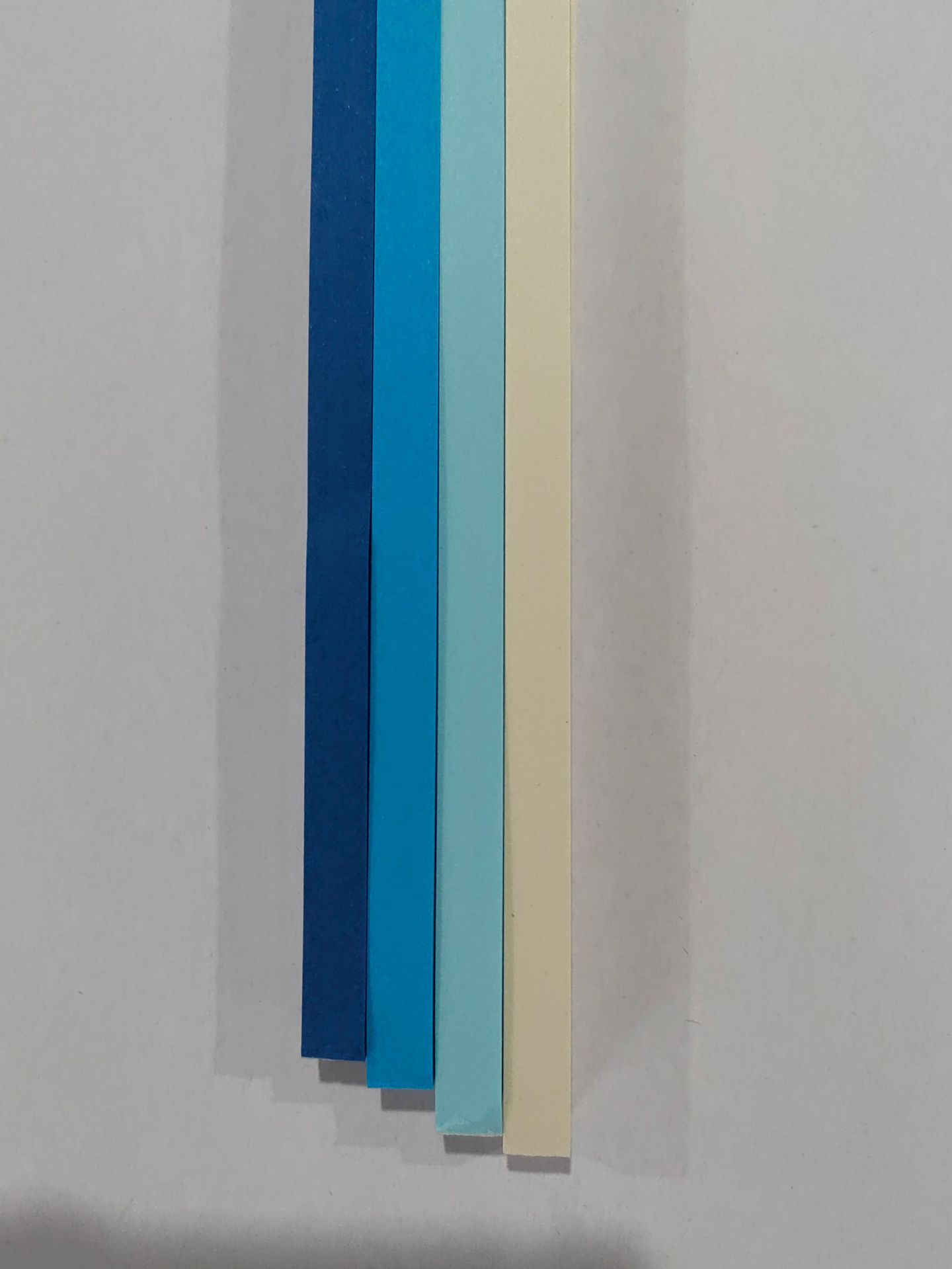 Blue four-color gradient 540 piece