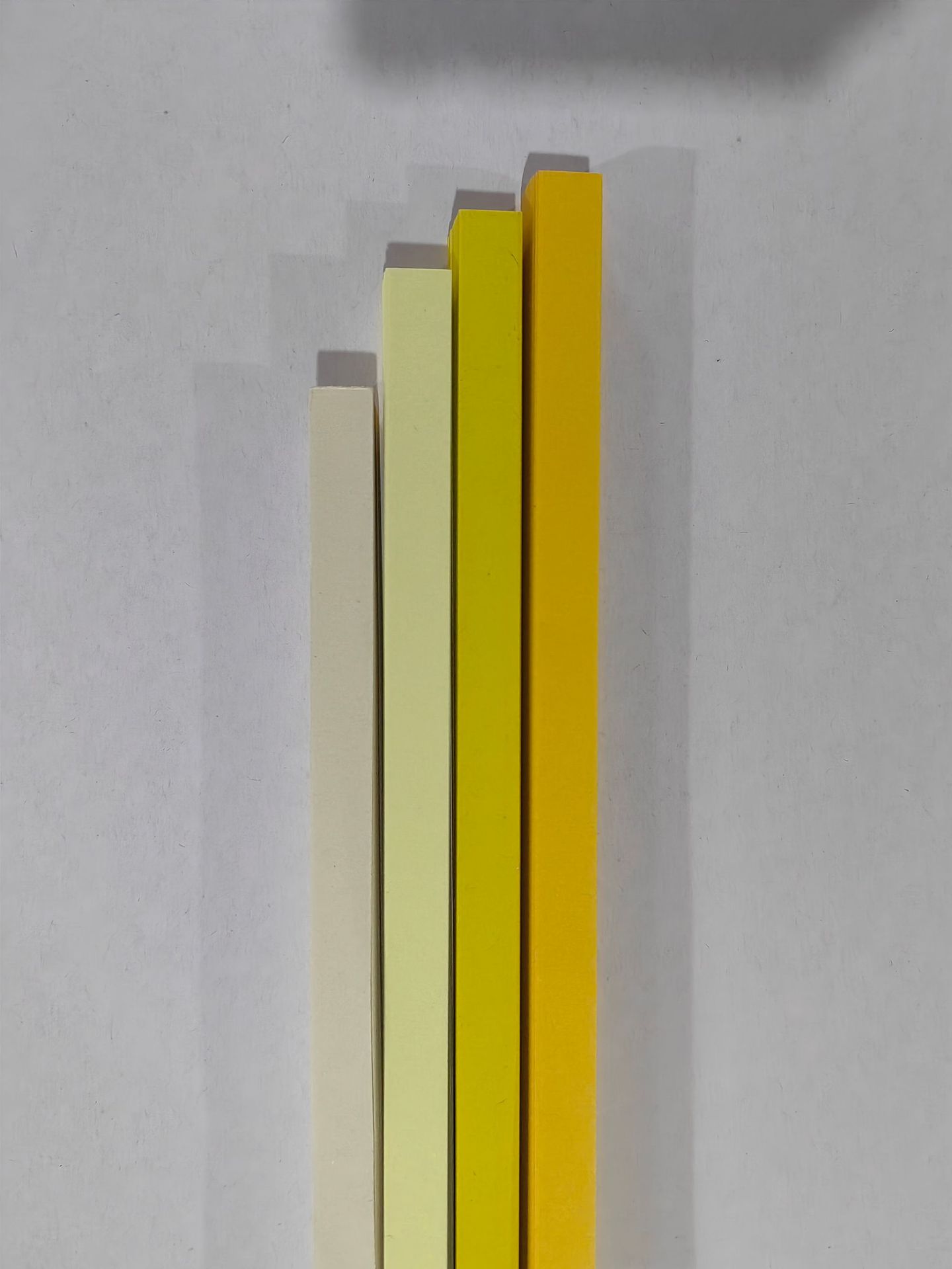 Yellow gradient 540 piece