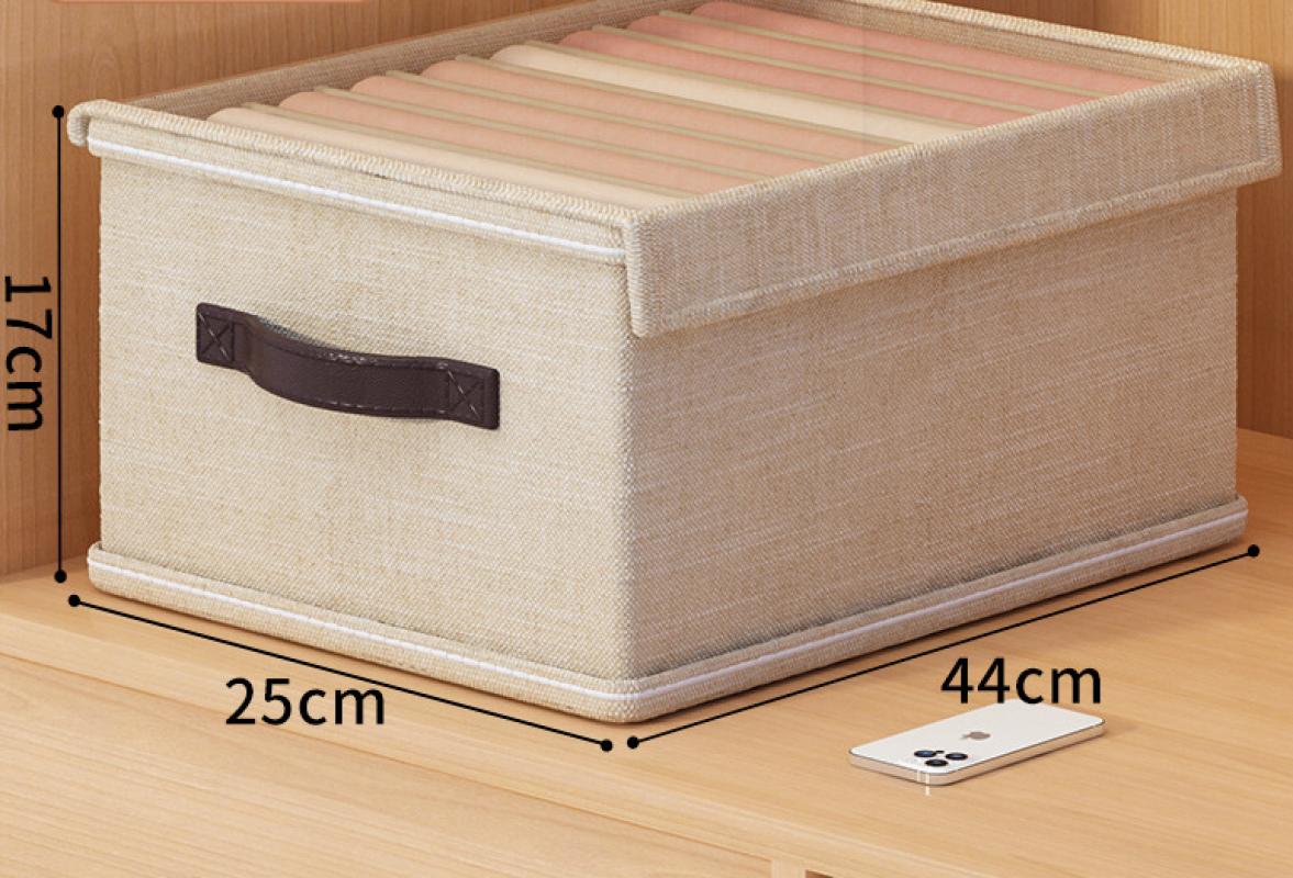 Large beige with lid, 9 squares, 44 by 25 by 17