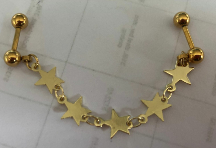 Yellow gold five star chain ear stud
