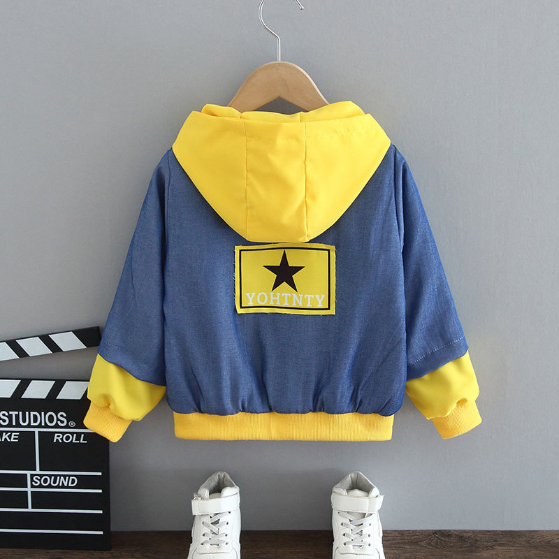 Five-pointed star patch coat yellow