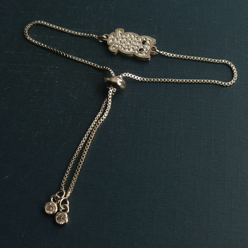 2:Silver bracelet